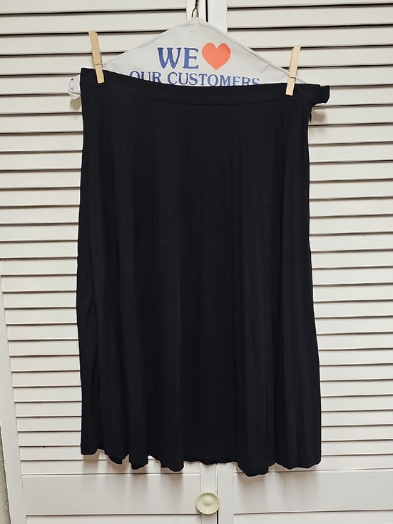 GAP Dresses & Skirts - EUV Vintage GAP Black Pleated Flowing A-Line Light Weight Skirt Sz M